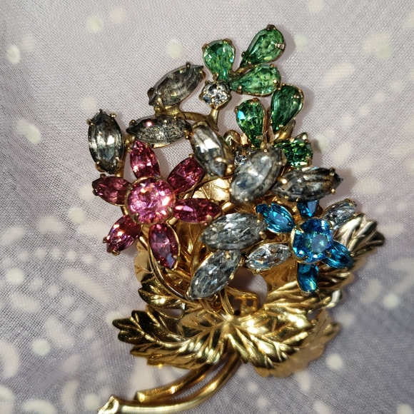 Binder Brothers Jewelry Vintage Binder Brothers Good Filled Brooch